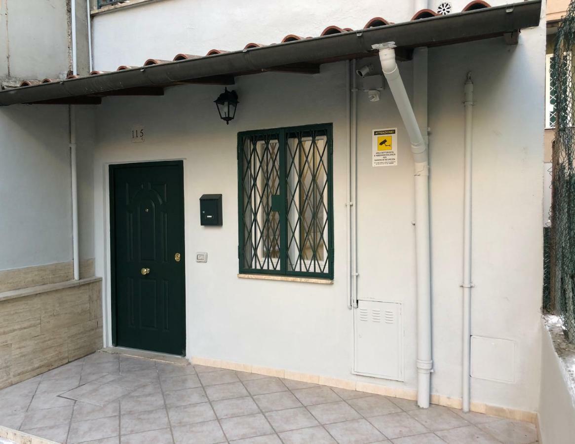 Detached House Garden Rome Apartment Exterior photo
